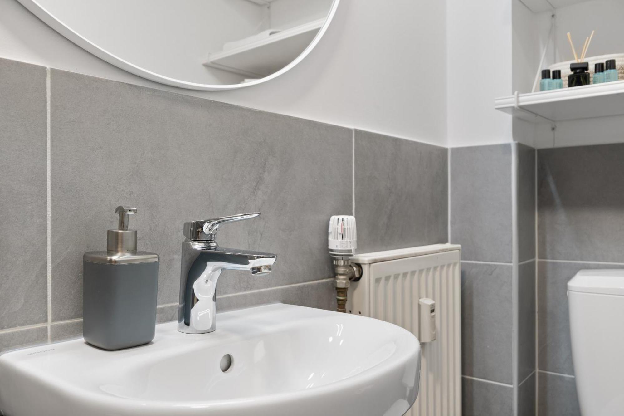 Modernes Apartement Am Rhein In Ruhiger Lage Κολωνία Εξωτερικό φωτογραφία